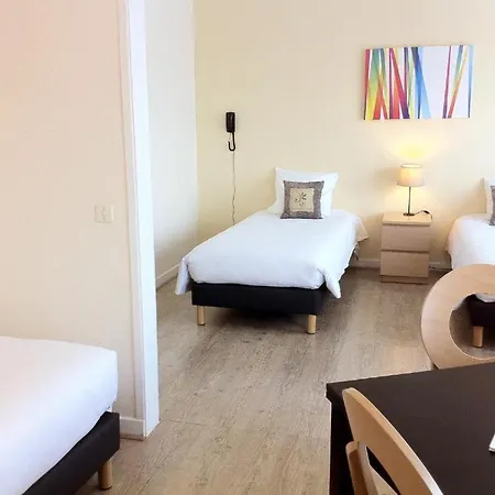Otel Brit Le Parc Vichy 3*