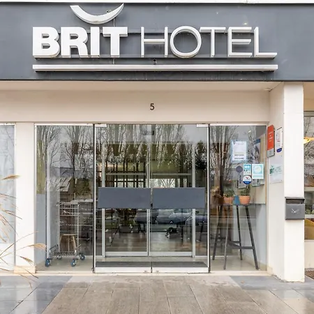 Brit Le Parc Vichy Otel 3*