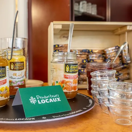 Отель Brit Le Parc Vichy Бельрив-сюр-Алье