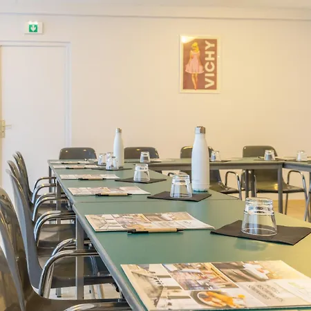 Brit Le Parc Vichy Otel