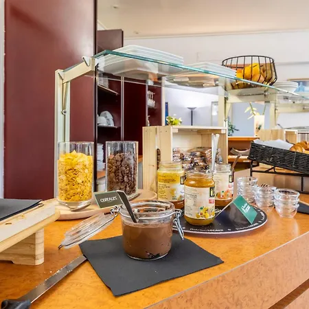 Brit Le Parc Vichy Otel 3*
