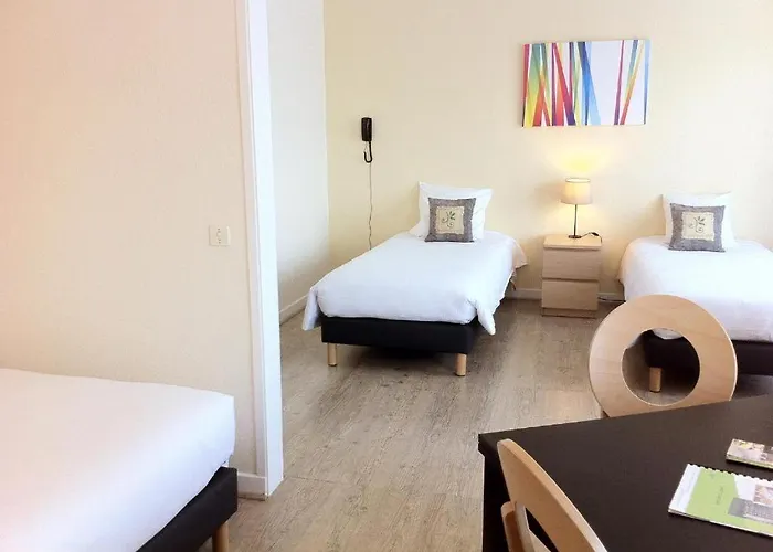 Отель Brit Le Parc Vichy 3*