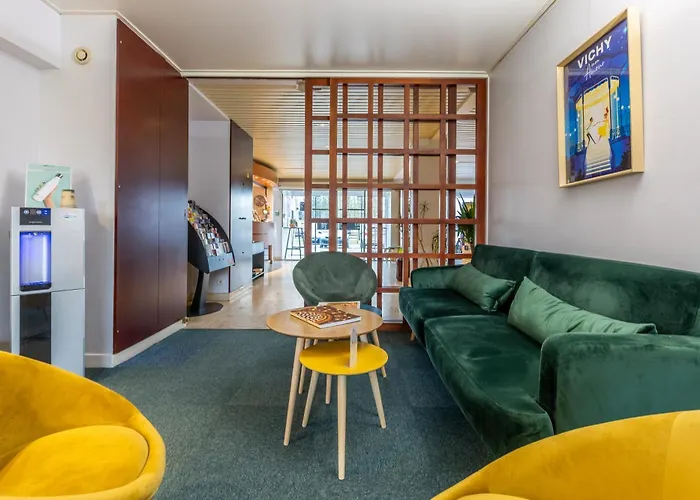 Brit Le Parc Vichy 3* Бельрив-сюр-Алье