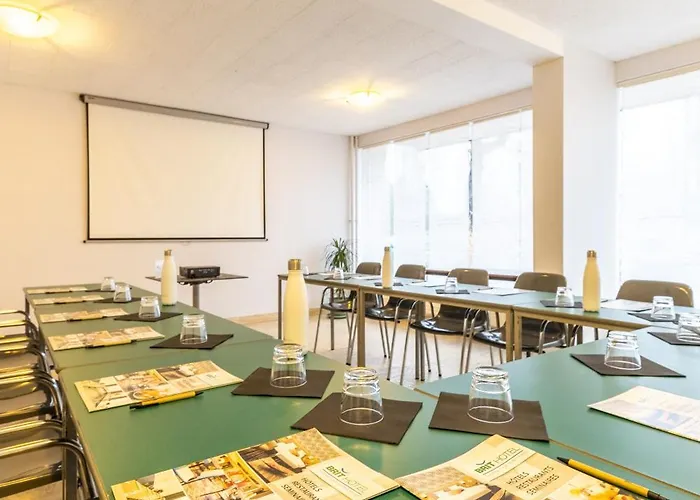 Brit Le Parc Vichy Hotel