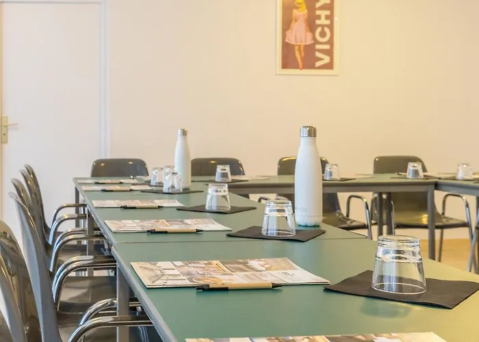 Brit Le Parc Vichy Отель