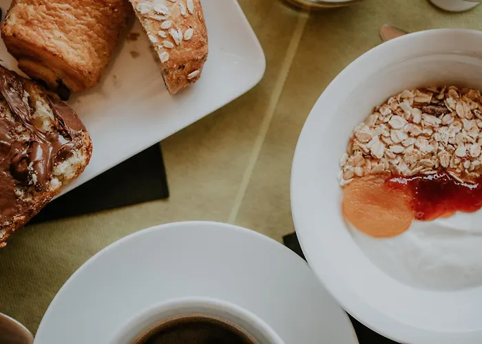 Отель Brit Le Parc Vichy Бельрив-сюр-Алье