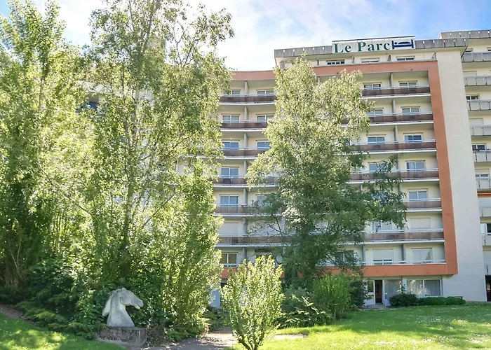 Отель Brit Le Parc Vichy 3*