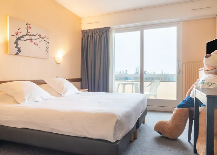 Brit Le Parc Vichy Hotel 3*